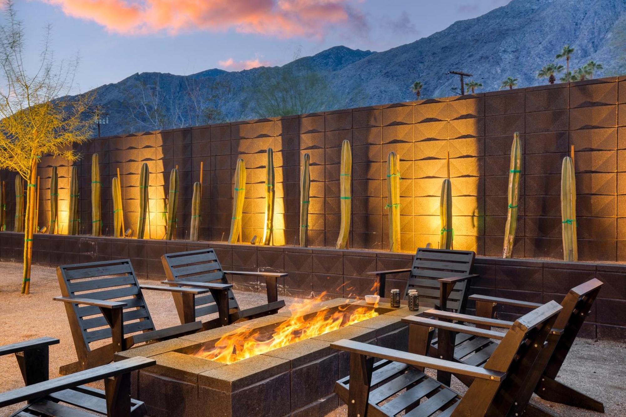 Blackhaus By Avantstay Ada Modern Rooms, Pool & Bbq 팜 스프링스 외부 사진