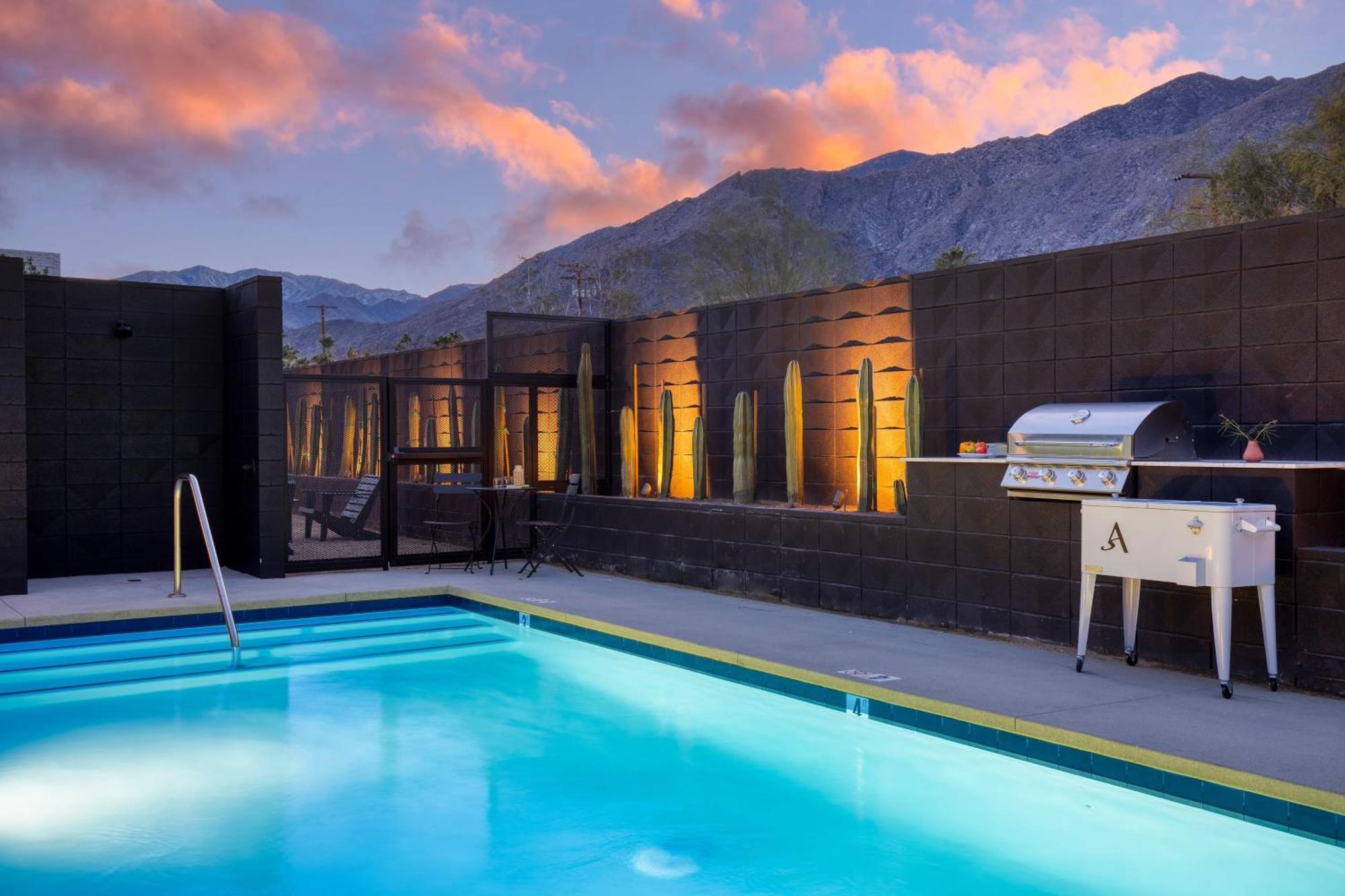 Blackhaus By Avantstay Ada Modern Rooms, Pool & Bbq 팜 스프링스 외부 사진
